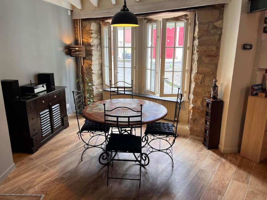 Charme Et Calme Au Coeur De Ville Moret-sur-Loing Eksteriør billede
